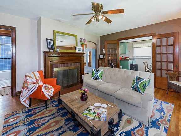 5th image of 3207 Valley View Dr