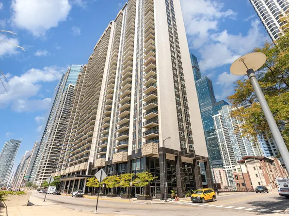 400 E Randolph St APT 1604, Chicago, IL 60601