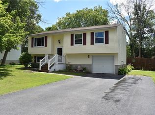 4220 Balboa Dr, Liverpool, NY 13090
