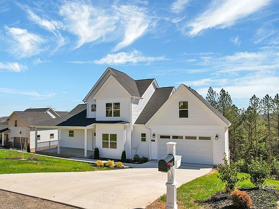 3rd image of 235 Banberry Dr SW #32
