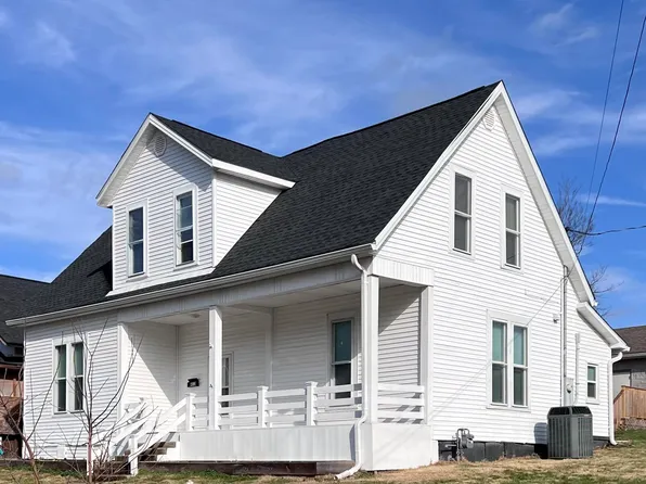 402 Park Ave, Irvine, KY 40336