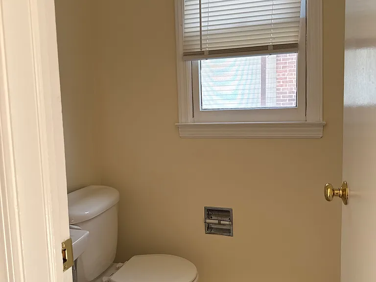 1ST FLOOR HALF BATH