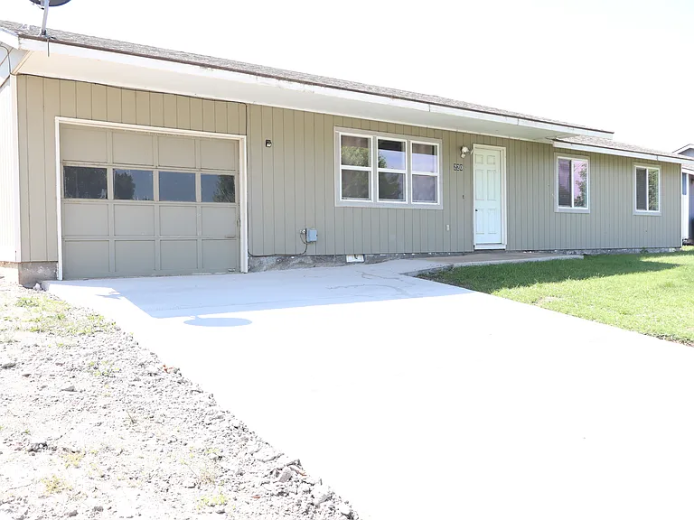 220 Pierce Ave — Photo 3