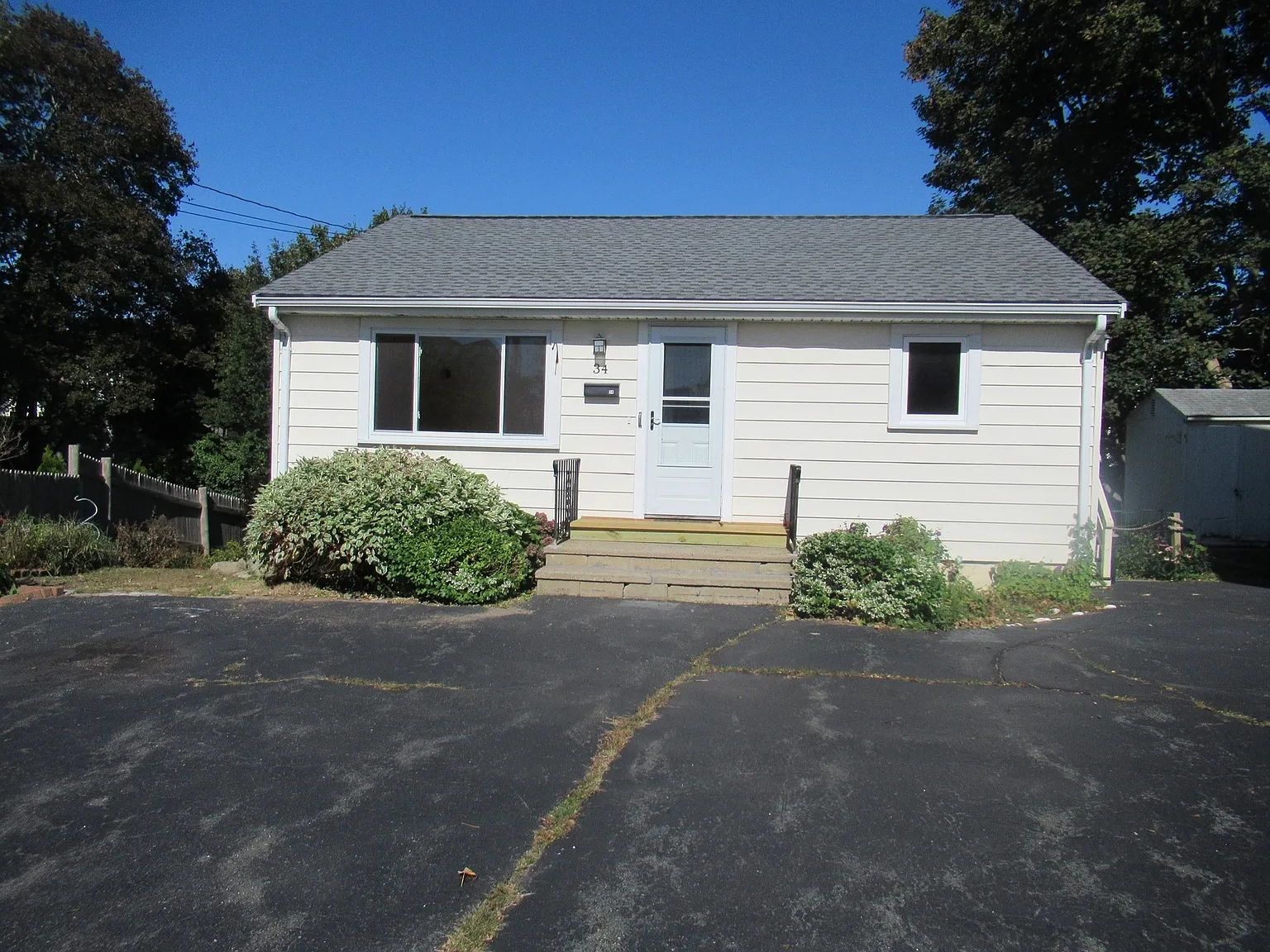2 bed, 1.0 bath, 725 sqft, $2,500 — Photo 2