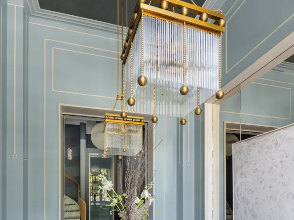 50 Central Park West image 6 of 36