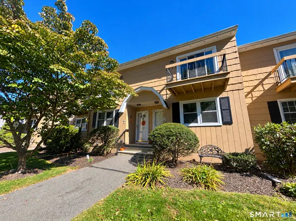 5 Deer Run #5, Bethel, CT 06801