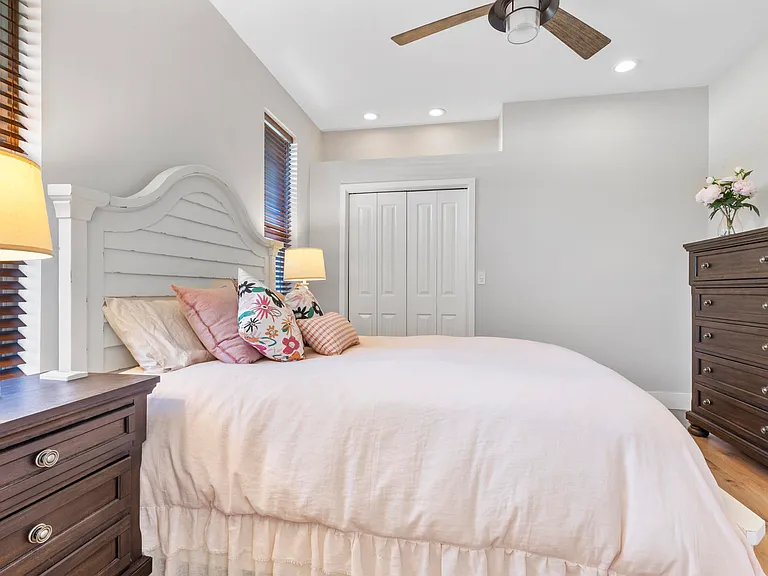 15611 Milan Ct — Photo 30