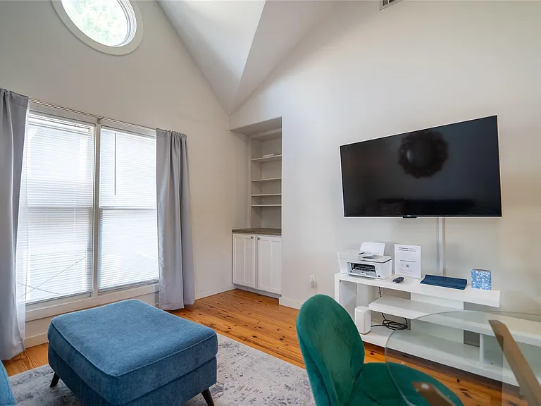 604 W Drew St — Photo 12