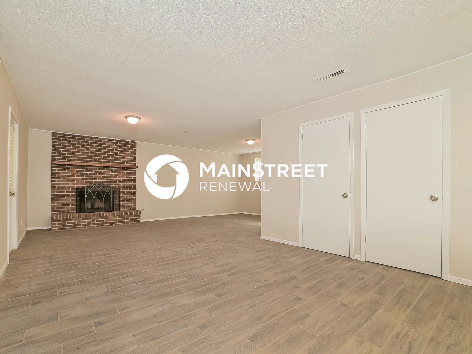 1628 Southshire Lane — Photo 4