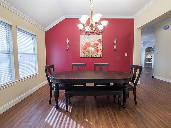 5th image of 5504 Castleroy Ln