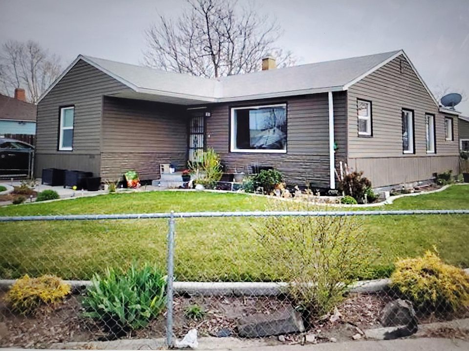 1st image of 2010 Riverview Dr
