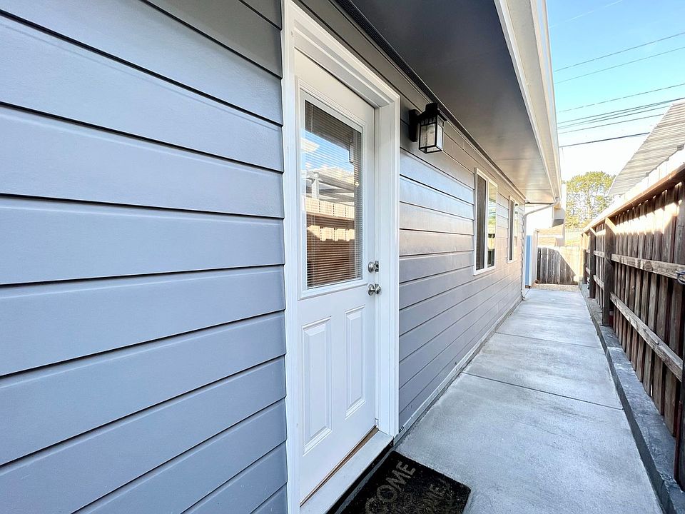 1st image of 297 Ferndale Ave