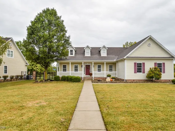 3304 Ridgely Park, Poland, OH 44514