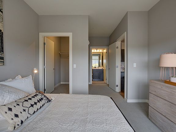 5th image of 367 Orange St #707