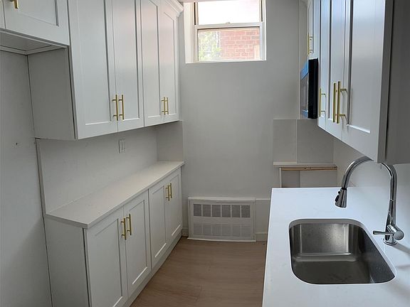 4th image of 125 Beach 124th St APT 1B