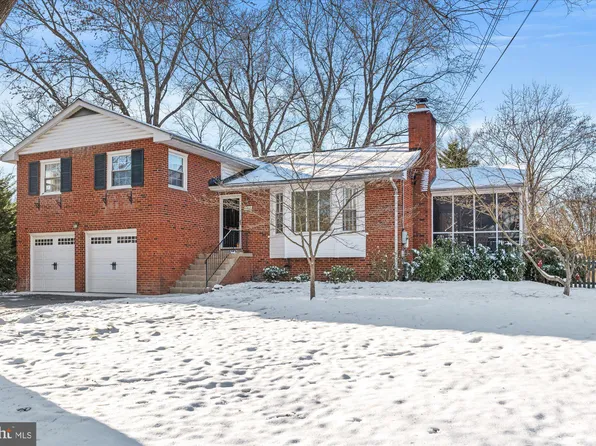 8408 Felton Ln, Alexandria, VA 22308