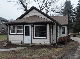 305 E Spring St, Burlington, WI 53105