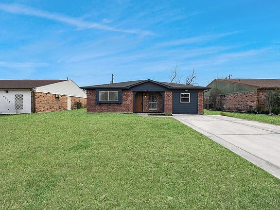 2nd image of 4114 Fairgreen Ln