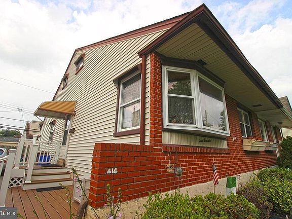 5th image of 414 E Winona Ave