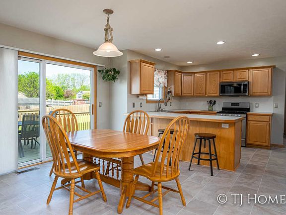5th image of 6941 Rex Dr NE