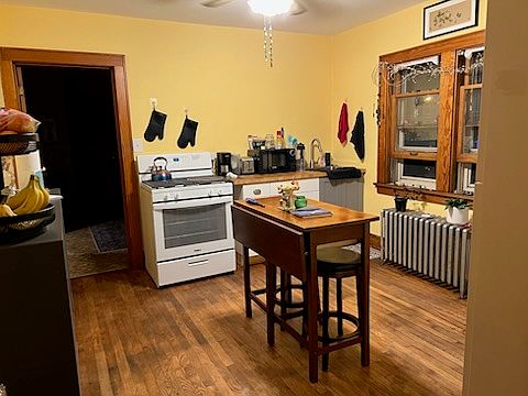2nd image of 3711A E Plankinton Ave #A