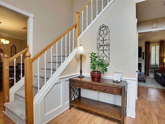 3rd image of 1410 Saddleback Ln