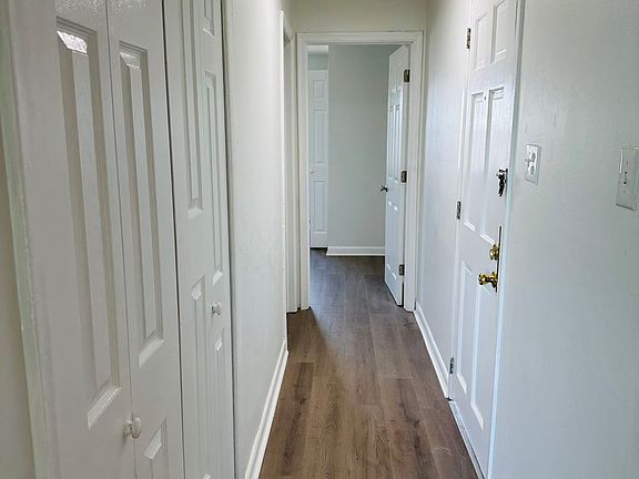 5th image of 131 W Main St APT 4