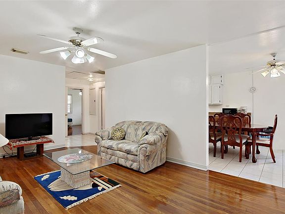 5th image of 1012 Pampa St