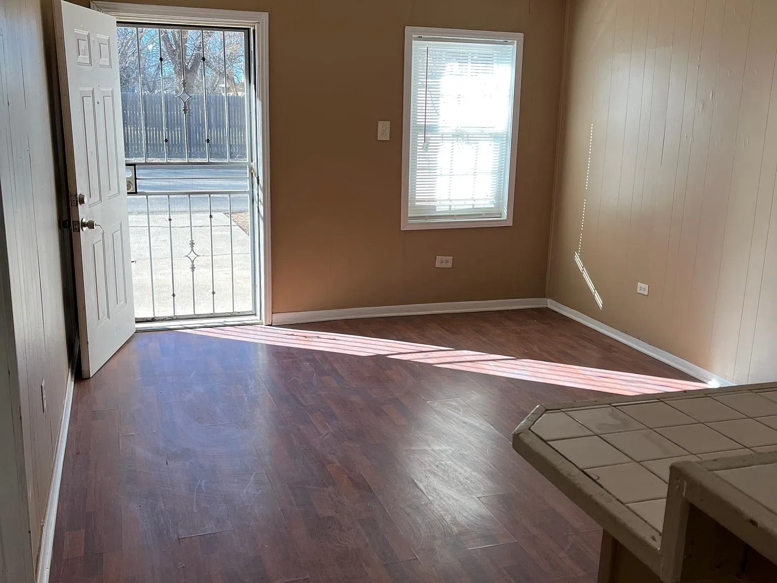 1 bed, 600 sqft, $750 — Photo 2