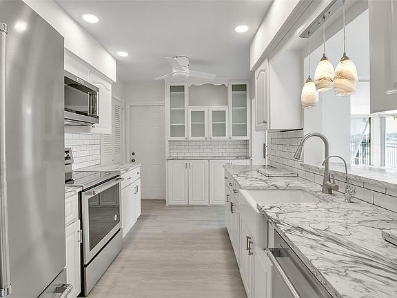 5th image of 922 CASEY COVE DRIVE