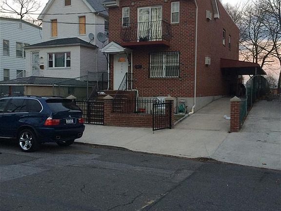 4th image of 3948 Pratt Ave