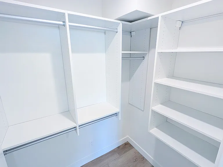 Walk-in Closet