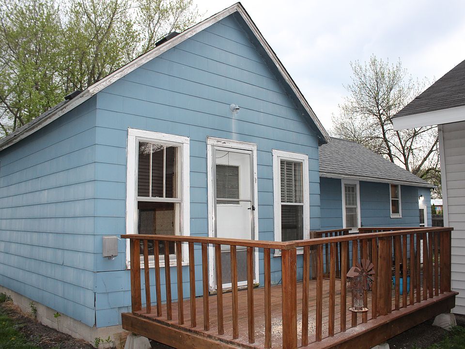 Front of house / Front deck