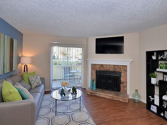4th image of 165 N Old Orchard Ln APT 0225