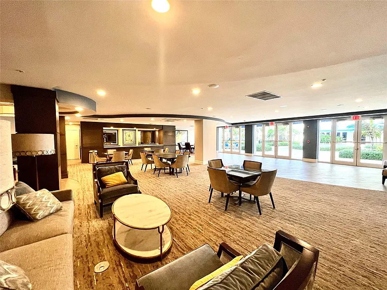 6001 N Ocean Dr #706 — Photo 41