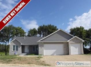 1224 Summerland Ky, Machesney Park, IL 61103
