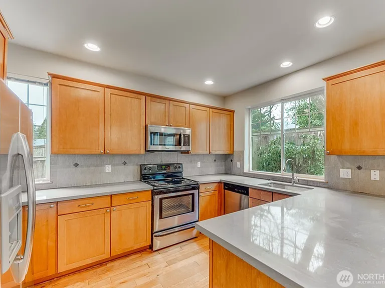 7510 Broadway #3 — Photo 12