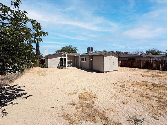 5th image of 15929 La Verida Dr