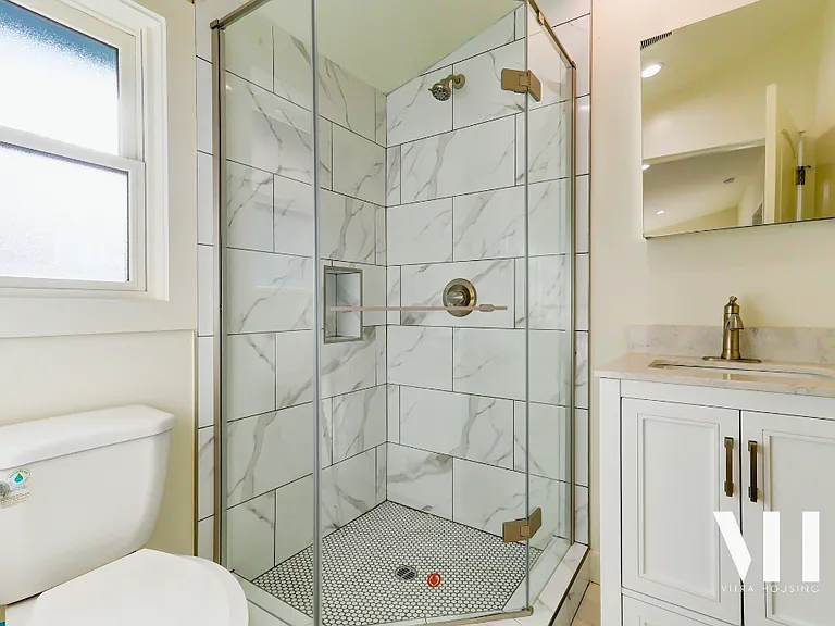 1032.75 | Five Bedroom, Four Bath| Detached Home