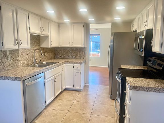 5th image of 508 E Angela Dr