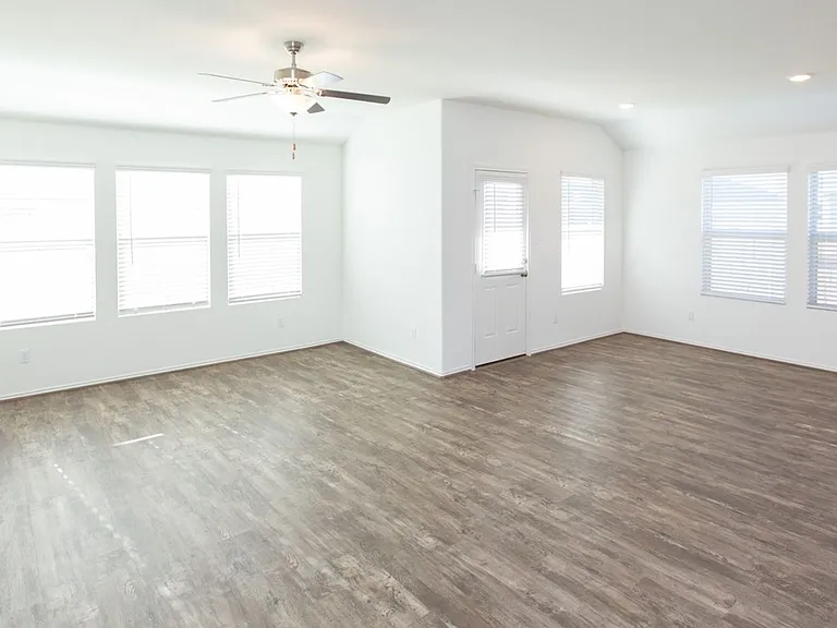 1003 Honey Locust Way — Photo 18