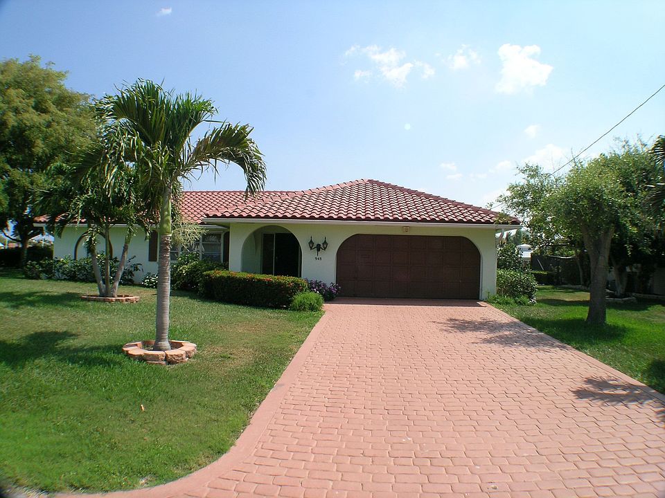 1st image of 948 Greenbriar Dr