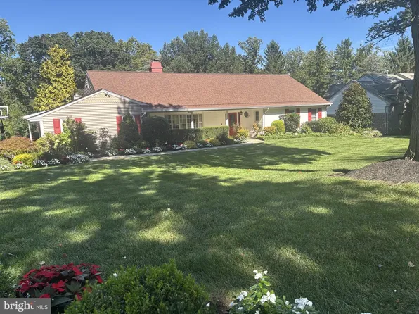 2224 N Stone Ridge Ln, Villanova, PA 19085