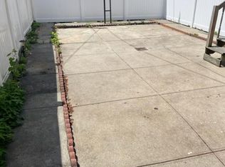 7526 62nd St APT 1, Ridgewood, NY 11385