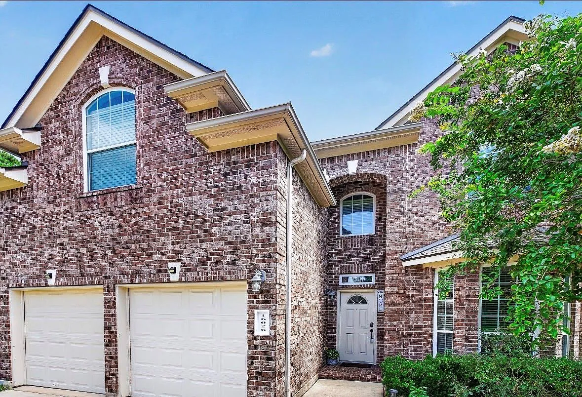 4 bed, 2.5 bath, 2658 sqft, $2,850 — Photo 4