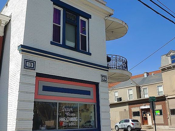 2nd image of 1515 Holman Ave