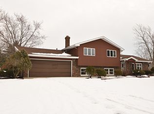 27027 S Juniper Dr, Crete, IL 60417