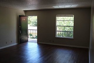 5th image of 613 W San Antonio St APT 109