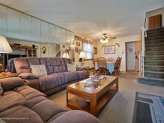 4th image of 154 Crossfield Ave