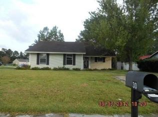 300 Dennis Rd, Jacksonville, NC 28546
